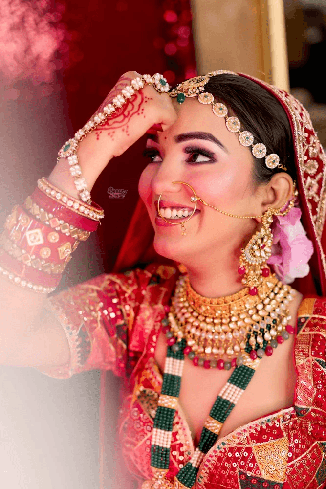 Professional bridal makeup at Ishu Beauty Salon